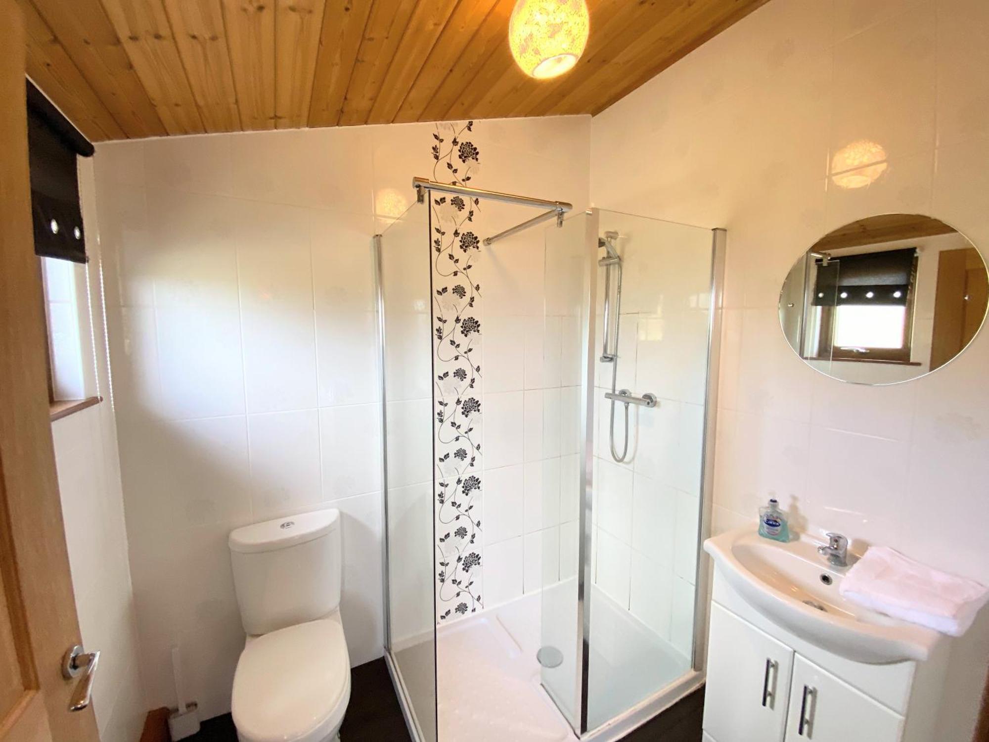 Torridon 12 With Private Hot Tub - Fife - Loch Leven - Lomond Hills Villa Kelty Bagian luar foto