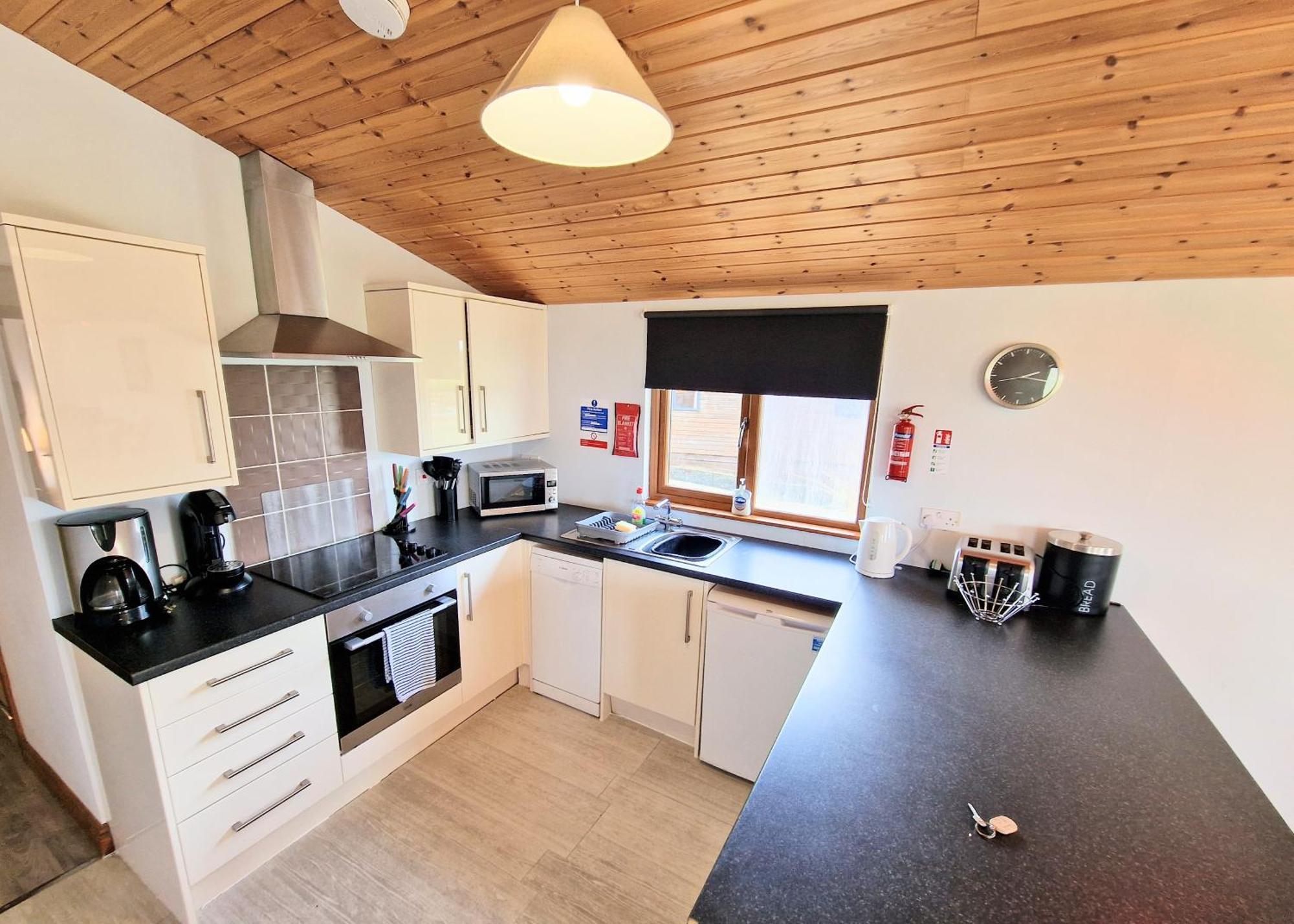Torridon 12 With Private Hot Tub - Fife - Loch Leven - Lomond Hills Villa Kelty Bagian luar foto