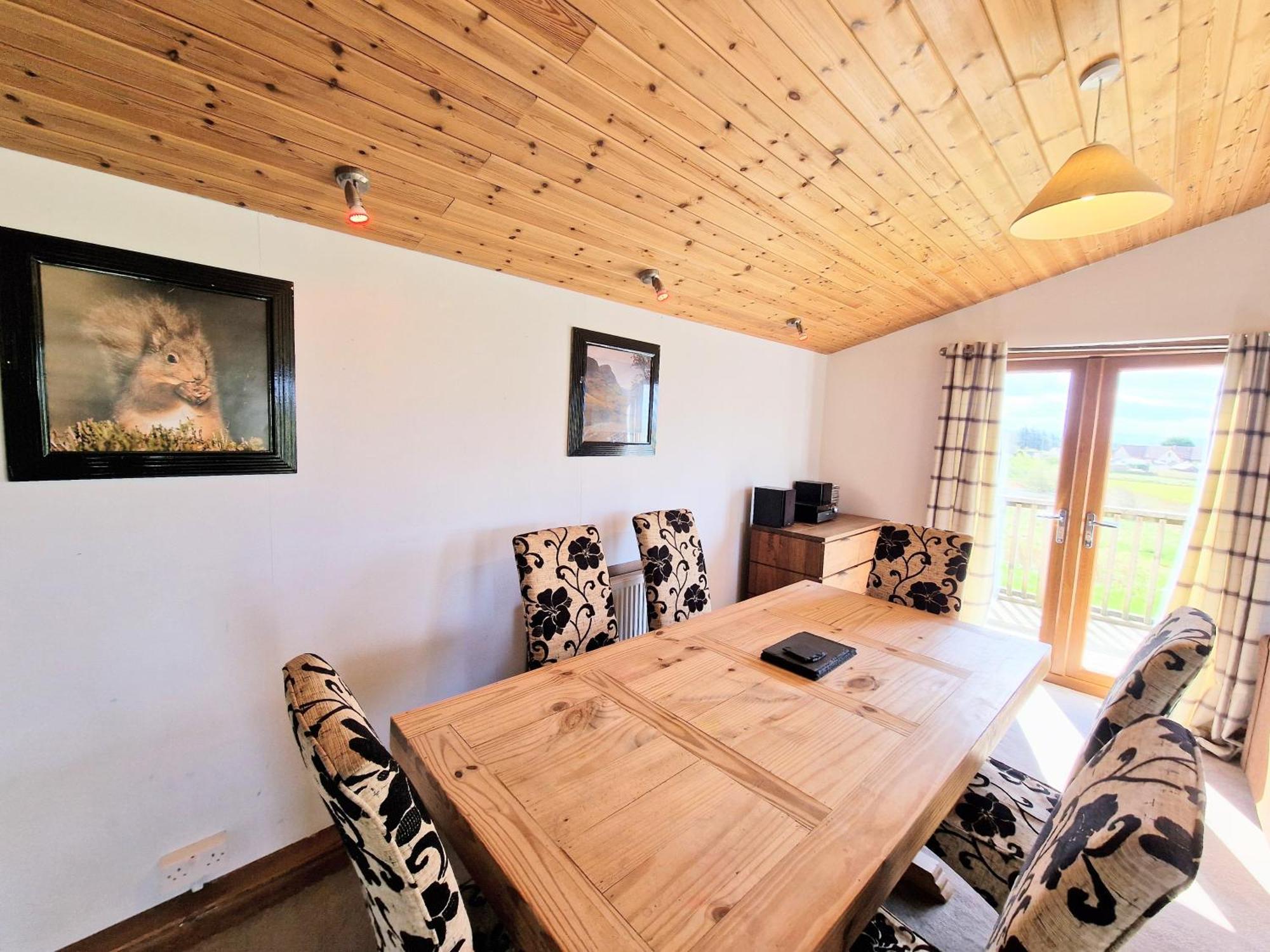 Torridon 12 With Private Hot Tub - Fife - Loch Leven - Lomond Hills Villa Kelty Bagian luar foto